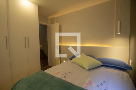 Casa de condomínio à venda com 220m², 5 quartos e 3 vagasSuíte 1