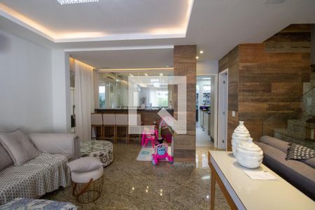 Sala de casa de condomínio à venda com 5 quartos, 220m² em Recreio dos Bandeirantes, Rio de Janeiro