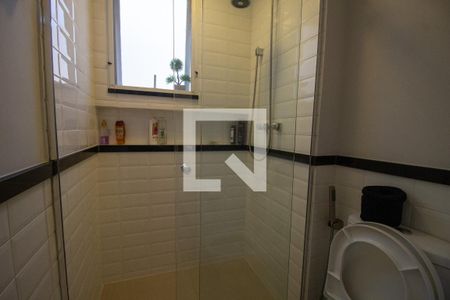 Casa de condomínio à venda com 220m², 5 quartos e 3 vagasBanheiro Suíte 1 e 2