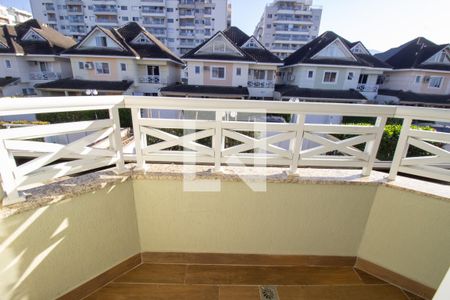 Casa de condomínio à venda com 220m², 5 quartos e 3 vagasSacada da Suíte 4