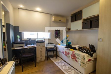 Casa de condomínio à venda com 220m², 5 quartos e 3 vagasSuíte 2