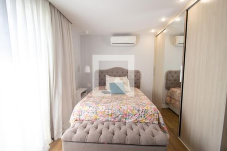 Casa de condomínio à venda com 220m², 5 quartos e 3 vagasSuíte 4