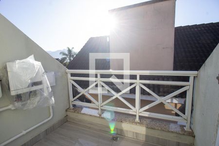 Casa de condomínio à venda com 220m², 5 quartos e 3 vagasSacada da Suíte 3