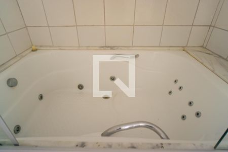 Apartamento à venda com 213m², 4 quartos e 2 vagasBanheiro da Suíte 2