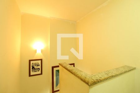 Apartamento à venda com 94m², 2 quartos e 1 vagaEscada