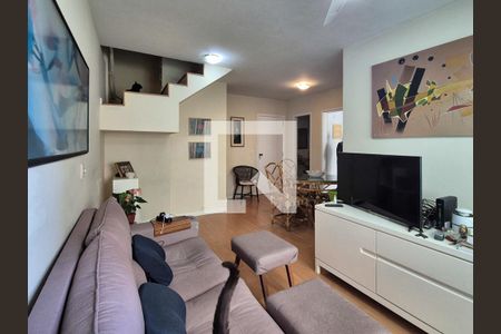 Apartamento à venda com 94m², 2 quartos e 1 vaga Apartamento à venda com 94m², 2 quartos e 1 vagaSala