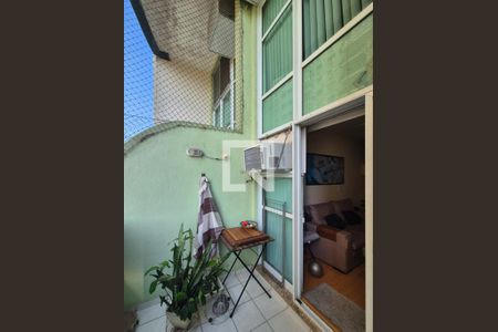Apartamento à venda com 94m², 2 quartos e 1 vaga Apartamento à venda com 94m², 2 quartos e 1 vagaVaranda