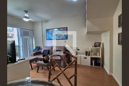 Apartamento à venda com 94m², 2 quartos e 1 vaga Apartamento à venda com 94m², 2 quartos e 1 vagaSala