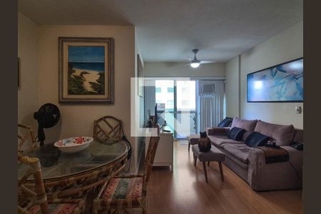 Apartamento à venda com 94m², 2 quartos e 1 vaga Apartamento à venda com 94m², 2 quartos e 1 vagaSala