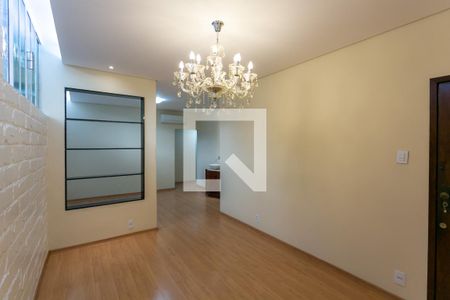 Sala de Apartamento com 3 quartos, 105m² Savassi