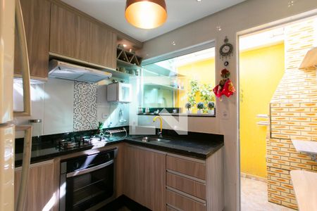 Casa de condomínio para alugar com 60m², 2 quartos e 1 vaga Casa de condomínio para alugar com 60m², 2 quartos e 1 vagaCozinha - Armários