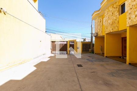 Casa de condomínio para alugar com 60m², 2 quartos e 1 vaga Casa de condomínio para alugar com 60m², 2 quartos e 1 vagaEntrada