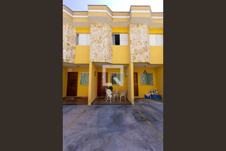 Casa de condomínio para alugar com 60m², 2 quartos e 1 vaga Casa de condomínio para alugar com 60m², 2 quartos e 1 vagaGaragem