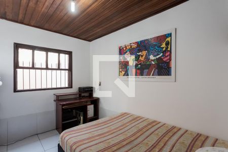 Quarto 2 de casa à venda com 2 quartos, 198m² em Vila Jardim, Porto Alegre