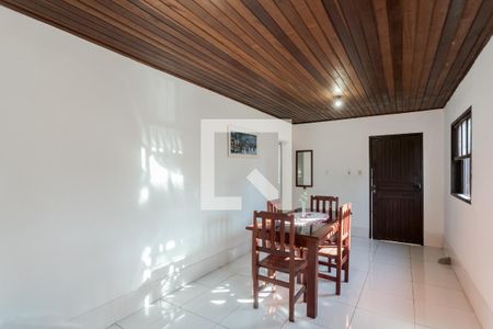 Sala de casa à venda com 2 quartos, 198m² em Vila Jardim, Porto Alegre