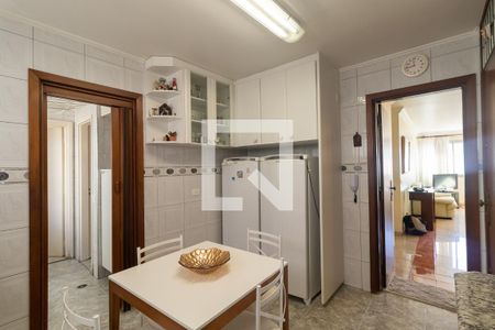 Apartamento para alugar com 105m², 3 quartos e 1 vaga Apartamento para alugar com 105m², 3 quartos e 1 vagaCozinha