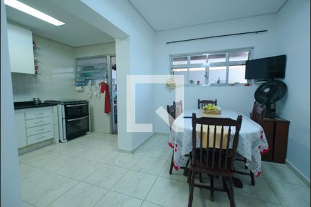 Casa à venda com 210m², 3 quartos e 2 vagas Casa à venda com 210m², 3 quartos e 2 vagasCozinha