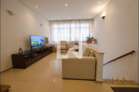 Casa à venda com 210m², 3 quartos e 2 vagasSala