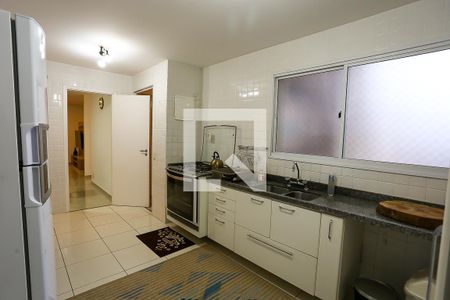 Apartamento para alugar com 145m², 4 quartos e 3 vagas Apartamento para alugar com 145m², 4 quartos e 3 vagasCozinha