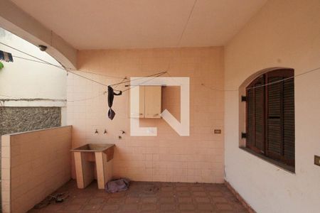 Casa à venda com 300m², 3 quartos e 2 vagasÁrea de Serviço