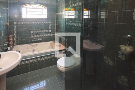 Casa à venda com 300m², 3 quartos e 2 vagasBanheiro da Suite