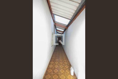 Casa à venda com 300m², 3 quartos e 2 vagascorredor externo