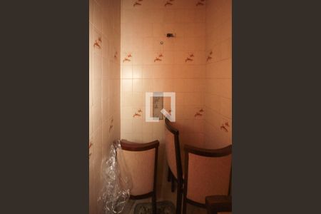 Casa à venda com 300m², 3 quartos e 2 vagasBanheiro de Serviço