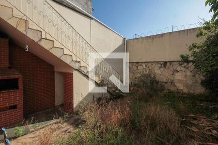 Casa à venda com 300m², 3 quartos e 2 vagasQuintal