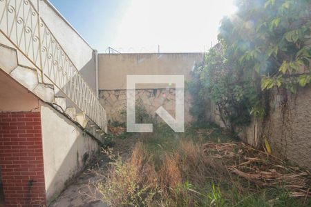 Casa à venda com 300m², 3 quartos e 2 vagasQuintal