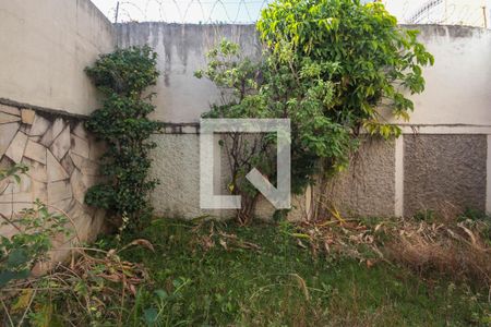 Casa à venda com 300m², 3 quartos e 2 vagasQuintal