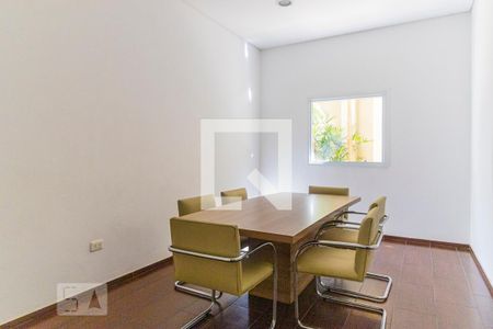 Apartamento à venda com 43m², 1 quarto e 1 vaga Apartamento à venda com 43m², 1 quarto e 1 vagaSala de Reunião