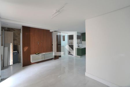 Sala de casa para alugar com 2 quartos, 120m² em Chácara Santo Antônio (zona Leste), São Paulo