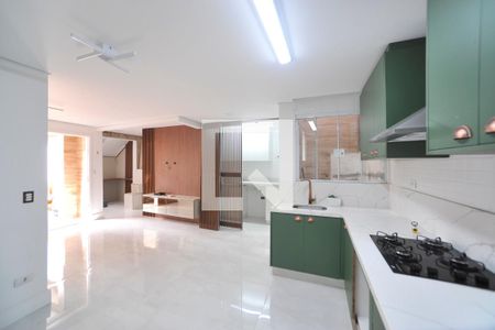 Sala e Cozinha de casa para alugar com 2 quartos, 120m² em Chácara Santo Antônio (zona Leste), São Paulo