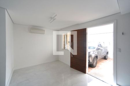 Sala de casa para alugar com 2 quartos, 120m² em Chácara Santo Antônio (zona Leste), São Paulo