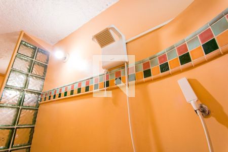 Casa à venda com 330m², 3 quartos e 6 vagasBanheiro do quarto 1