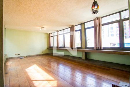 Sala de estar de casa à venda com 3 quartos, 330m² em Vila Valparaiso, Santo André