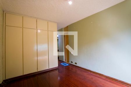 Casa à venda com 330m², 3 quartos e 6 vagasQuarto 1 - Suíte