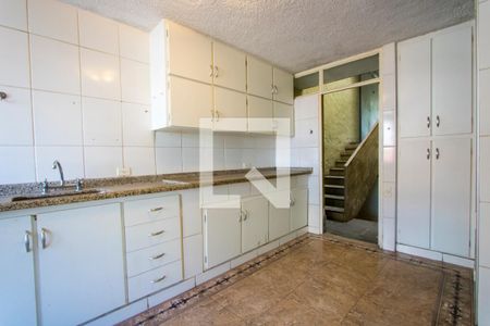 Casa à venda com 330m², 3 quartos e 6 vagasCozinha