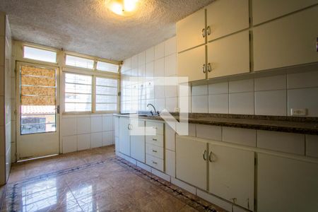 Casa à venda com 330m², 3 quartos e 6 vagasCozinha