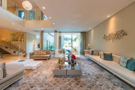 Sala de casa de condomínio à venda com 5 quartos, 740m² em Alphaville, Santana de Parnaíba