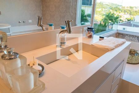 Casa de condomínio à venda com 740m², 5 quartos e 3 vagas Casa de condomínio à venda com 740m², 5 quartos e 3 vagasDetalhe do Banheiro 2 da Suíte 3