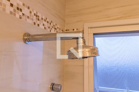 Casa de condomínio à venda com 740m², 5 quartos e 3 vagas Casa de condomínio à venda com 740m², 5 quartos e 3 vagasDetalhe do Banheiro da Suíte 1