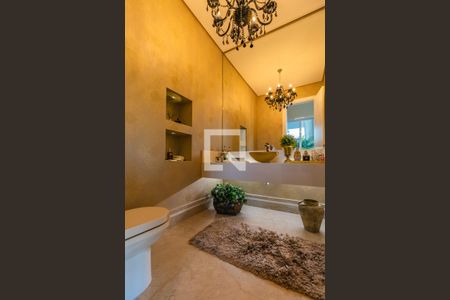 Casa de condomínio à venda com 740m², 5 quartos e 3 vagas Casa de condomínio à venda com 740m², 5 quartos e 3 vagasLavabo