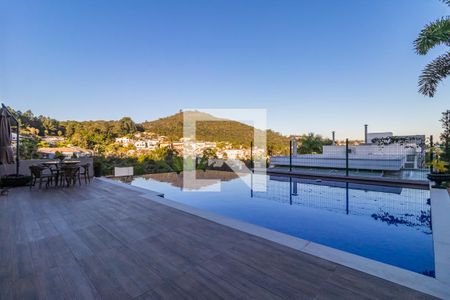 Casa de condomínio à venda com 740m², 5 quartos e 3 vagas Casa de condomínio à venda com 740m², 5 quartos e 3 vagasQuintal