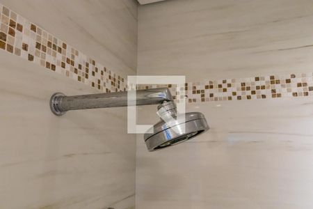 Casa de condomínio à venda com 740m², 5 quartos e 3 vagas Casa de condomínio à venda com 740m², 5 quartos e 3 vagasDetalhe do Banheiro da Suíte 2