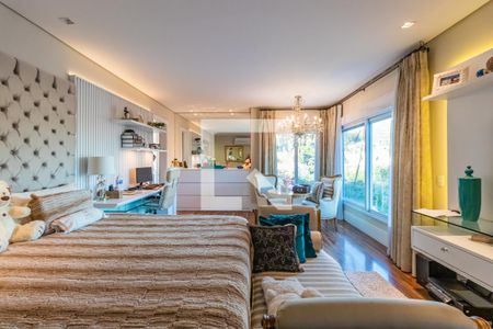 Casa de condomínio à venda com 740m², 5 quartos e 3 vagas Casa de condomínio à venda com 740m², 5 quartos e 3 vagasSuíte 3