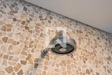 Casa de condomínio à venda com 740m², 5 quartos e 3 vagas Casa de condomínio à venda com 740m², 5 quartos e 3 vagasDetalhe do Banheiro 2 da Suíte 3