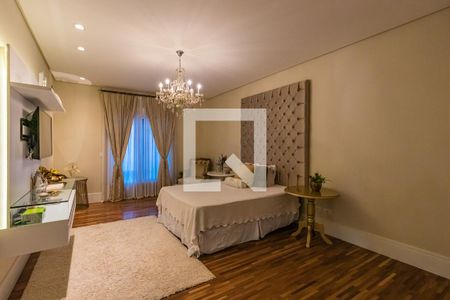 Casa de condomínio à venda com 740m², 5 quartos e 3 vagas Casa de condomínio à venda com 740m², 5 quartos e 3 vagasSuíte 1