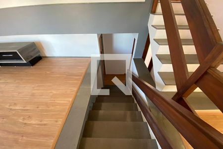 Casa à venda com 133m², 2 quartos e 1 vagaEscada