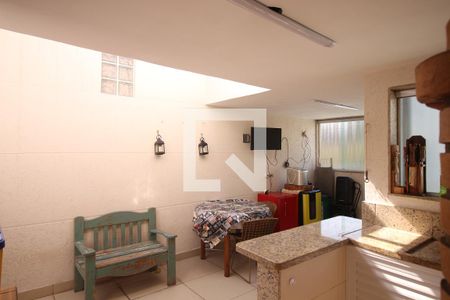 Casa à venda com 200m², 3 quartos e 4 vagasÁrea Externa